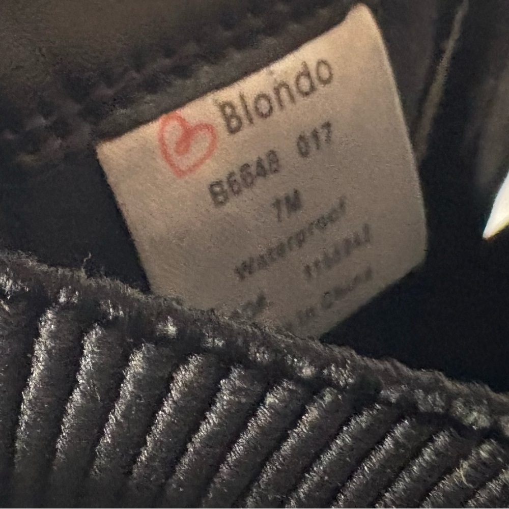 NWT Size 7 Women’s Black Blondo Tobi Ankle Blocked Boot - Picture 8 of 8